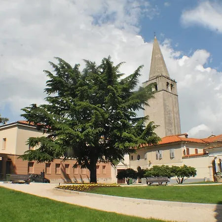 Alma 2 * Porec