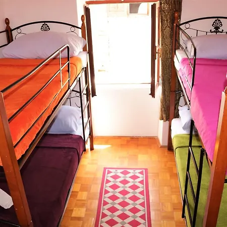 Alma 2 Hostel Porec
