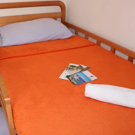 Alma 2 Hostel