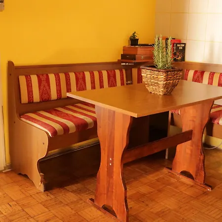 Alma 2 Hostel