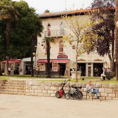 Alma 2 Hostel